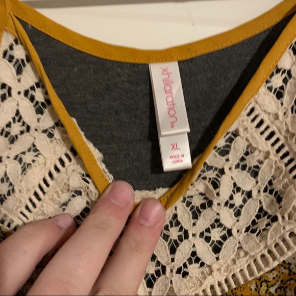 Xhiliration top - Picture 2 of 2